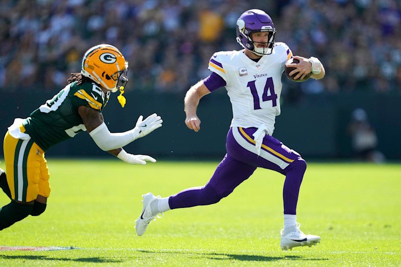 Analyzing Minnesota Vikings vs Green Bay Packers Match Player Stats